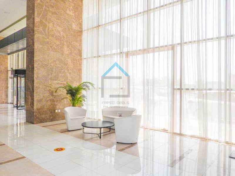 14 Well maintained 1BR facing SZR @ Madina Tower