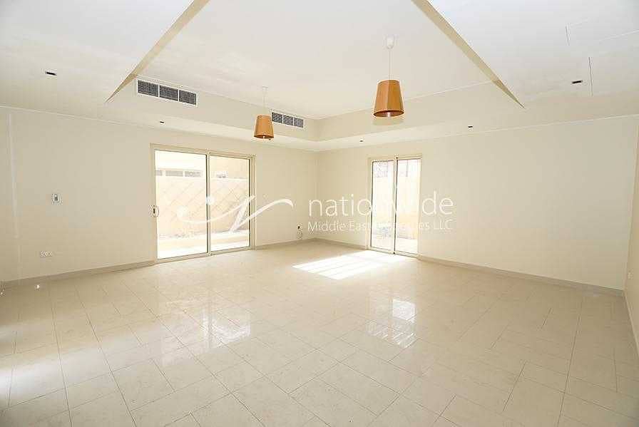 2 Beautiful Family Home With A Spacious Layout