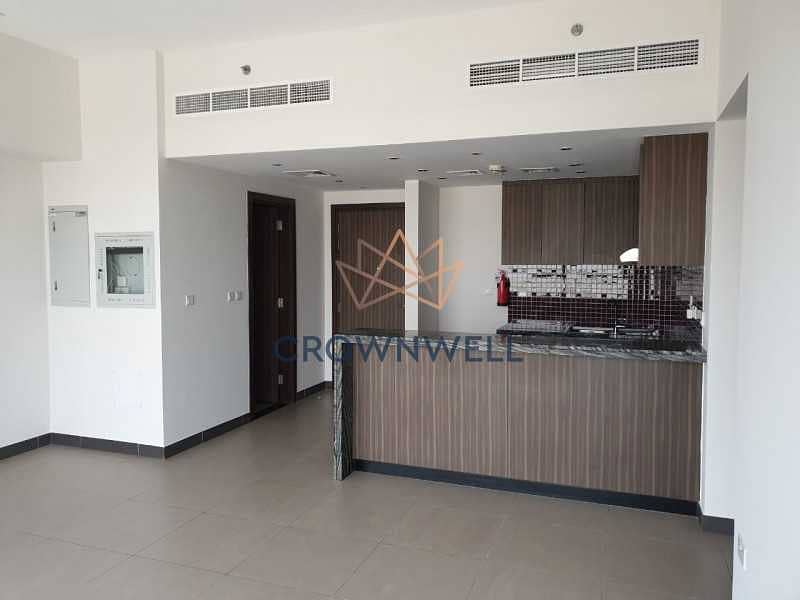 10 Vacant |Mid-floor |1BHK |Well-maintained |Spacious