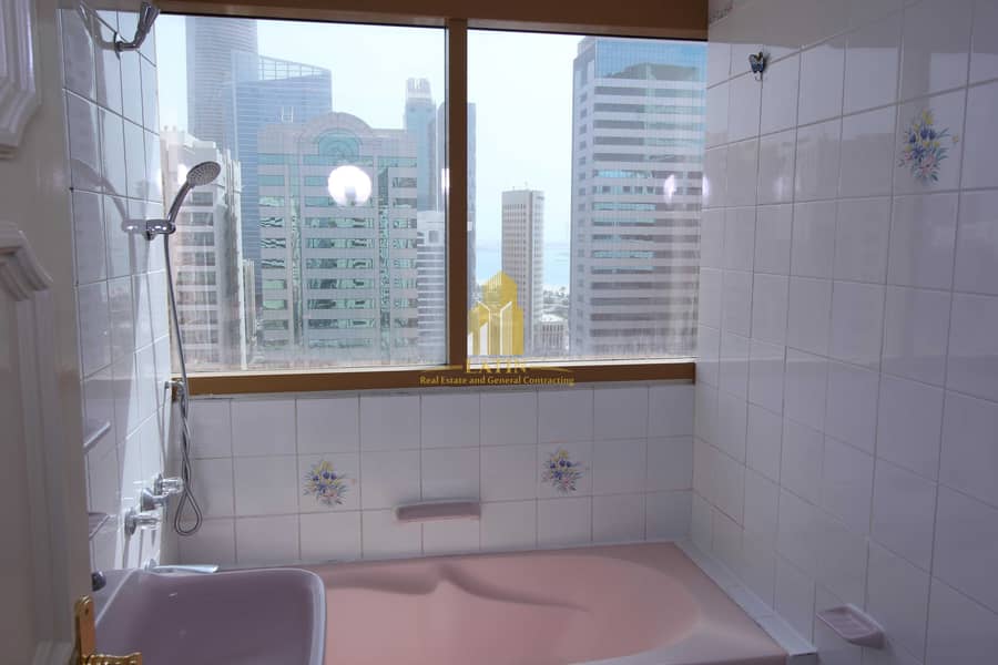 20 Spacious apartment sea view!  Newly Renovated 3 BR near WTC
