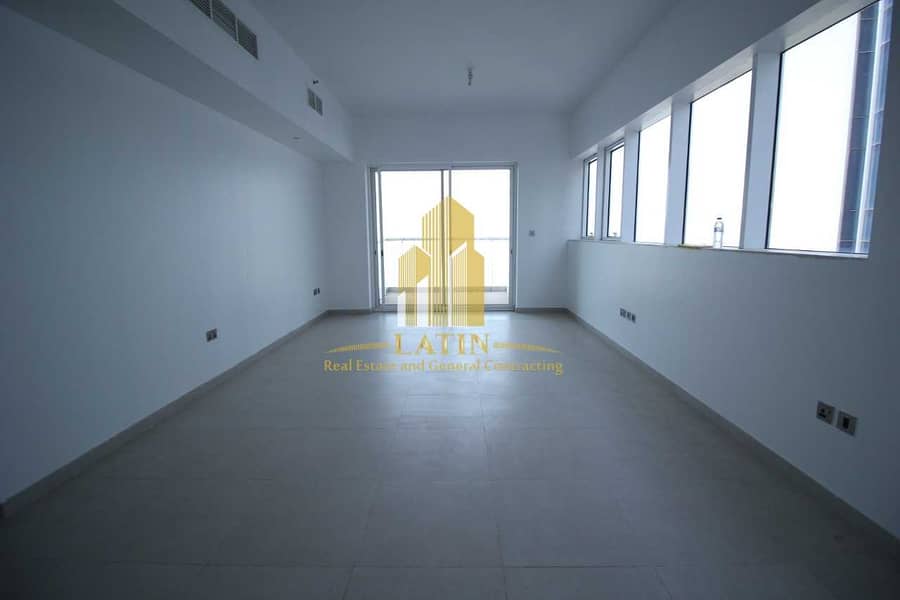 3 Sea View ! 2Bed+M+Laundry with Balcony