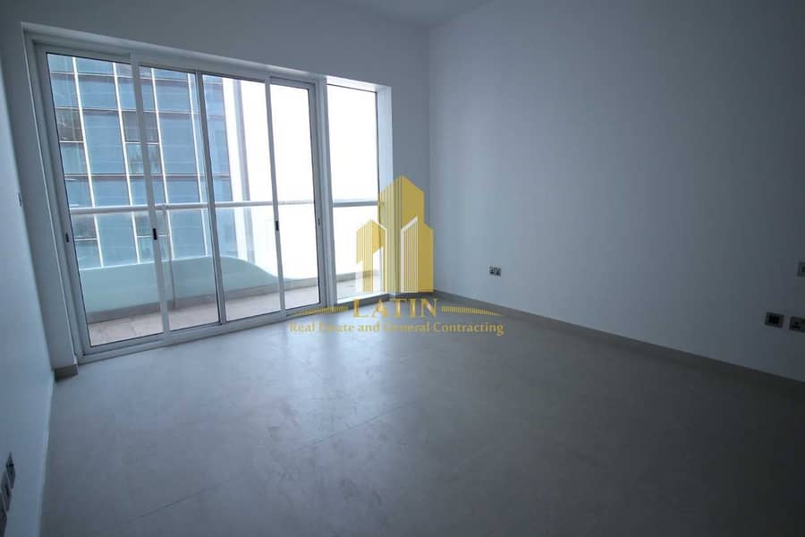 6 Sea View ! 2Bed+M+Laundry with Balcony