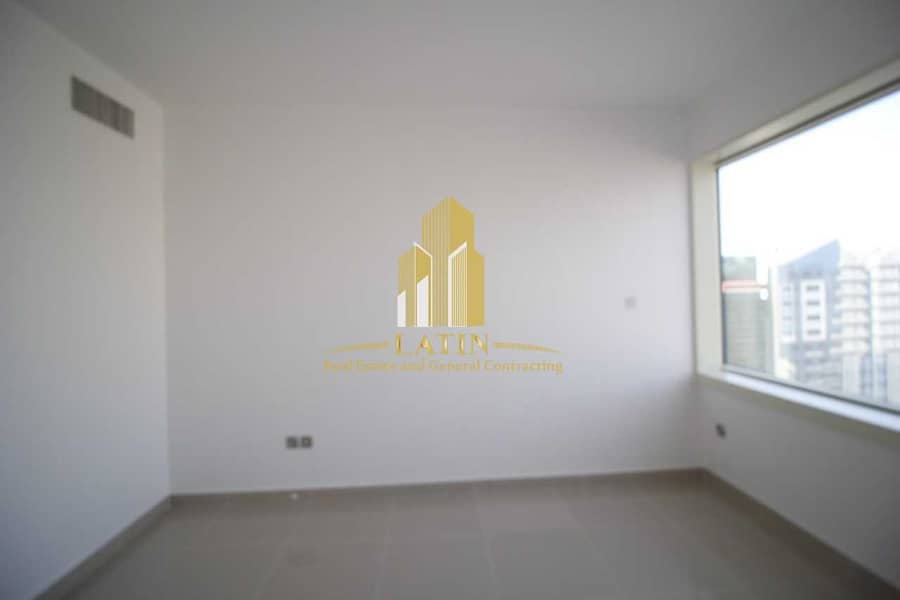 5 NO COMMISSION!  1MONTH FREE !Three Bedroom Apartment with Maids room & Balcony in Al Falah Street for 65K ONLY!