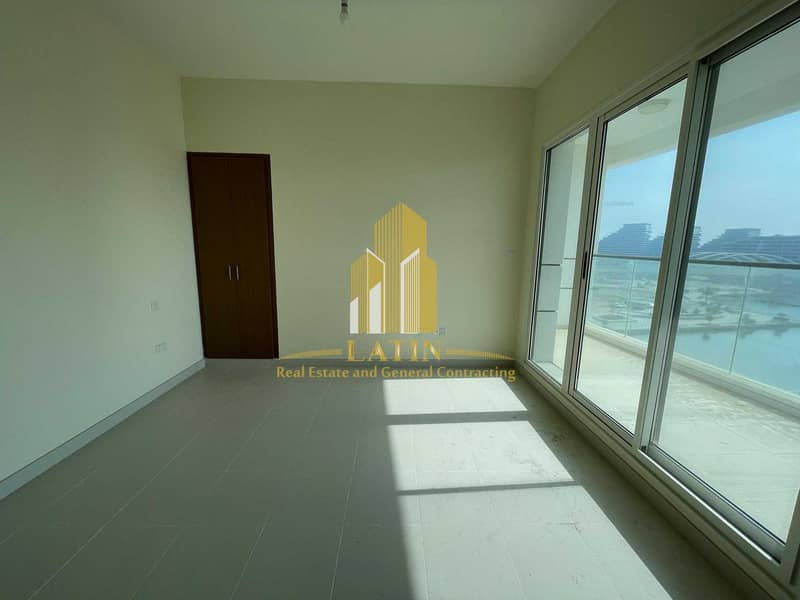 5 1MONTH FREE! / Stunning Unit with Sea View and Maid's Room