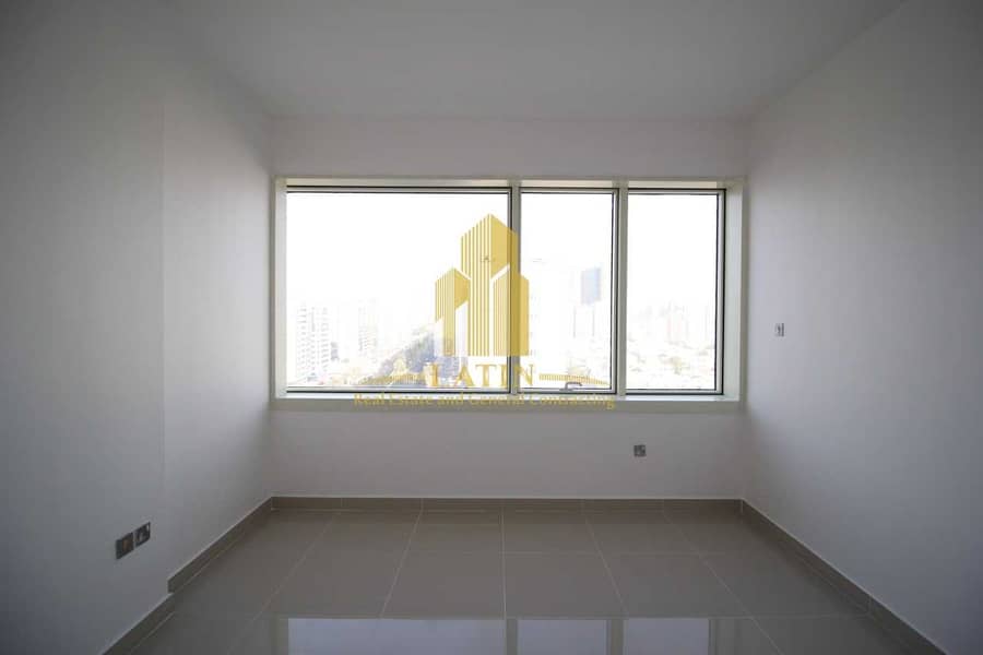 31 NO COMMISSION!  1MONTH FREE !Three Bedroom Apartment with Maids room & Balcony in Al Falah Street for 65K ONLY!