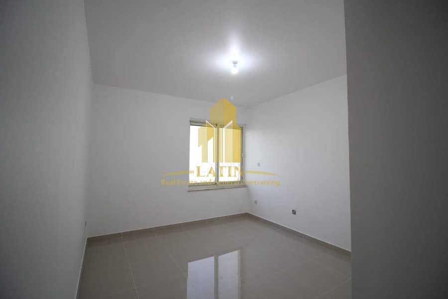 41 NO COMMISSION!  1MONTH FREE !Three Bedroom Apartment with Maids room & Balcony in Al Falah Street for 65K ONLY!