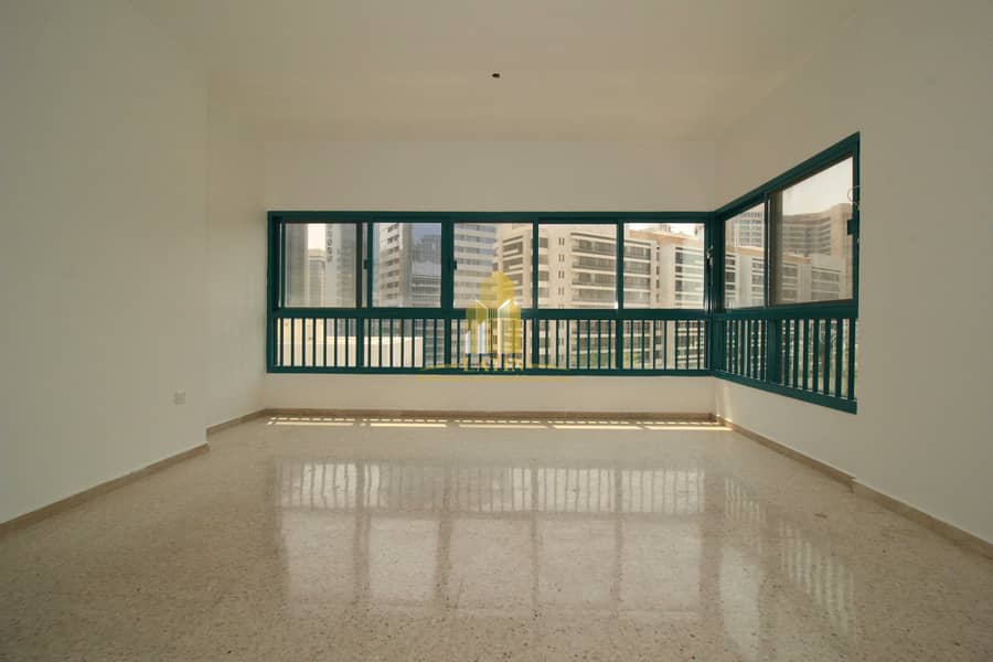 Prime location & spacious spaces! | near to park| 4BR+maid. Prime location & spacious spaces! | near to park| 4BR+maid.