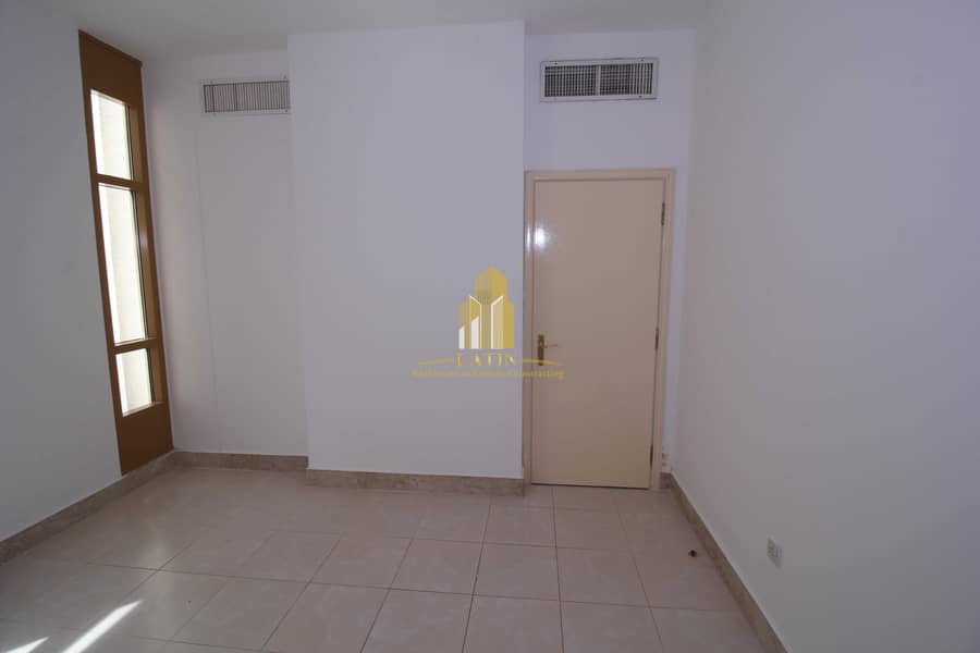 7 Spacious apartment sea view!  Newly Renovated 3 BR near WTC