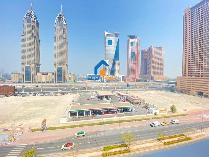 Nice & Huge | 2BHK One Month Free | Silicon plaza In Tecom Nice & Huge | 2BHK One Month Free | Silicon plaza In Tecom