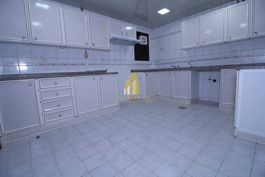 9 Spacious 3 BR!!| store room and well fitted kitchen !