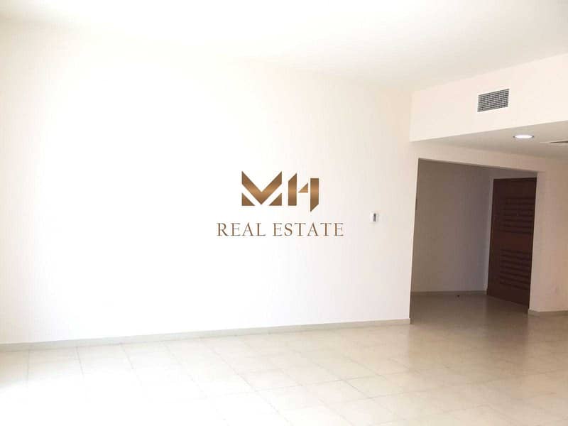 3 Sea View| Ready to Move In| Spacious 3B w/ Maid Room