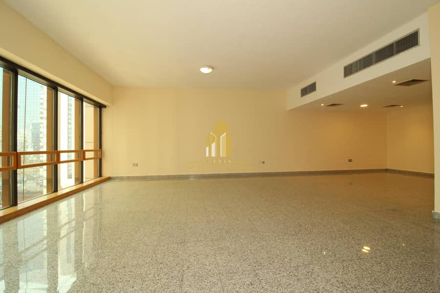 Spacious clean Duplex 4 BR + Maid apartment & featured location ! Spacious clean Duplex 4 BR + Maid apartment & featured location !