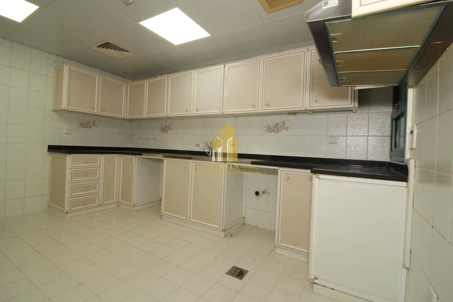 5 Clean & good spaces ! | 3 bedroom apartment + Maid | Prime location! | Affordable.