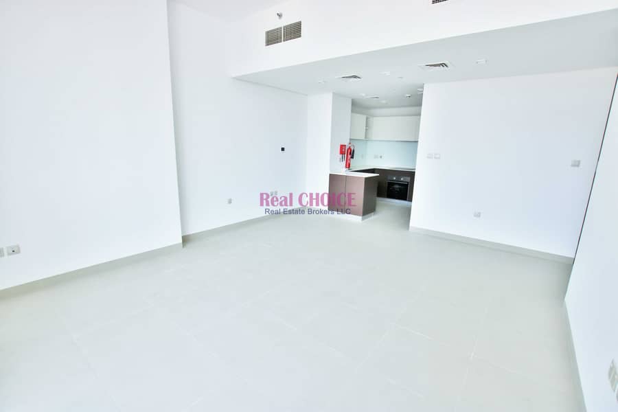 Brand New 2BR | Balcony | chiller free | vacant