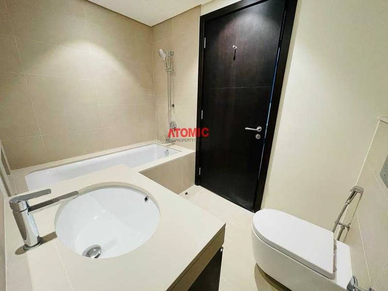 13 Amazing  View Low Floor Close Kitchen 2BR For Rent
