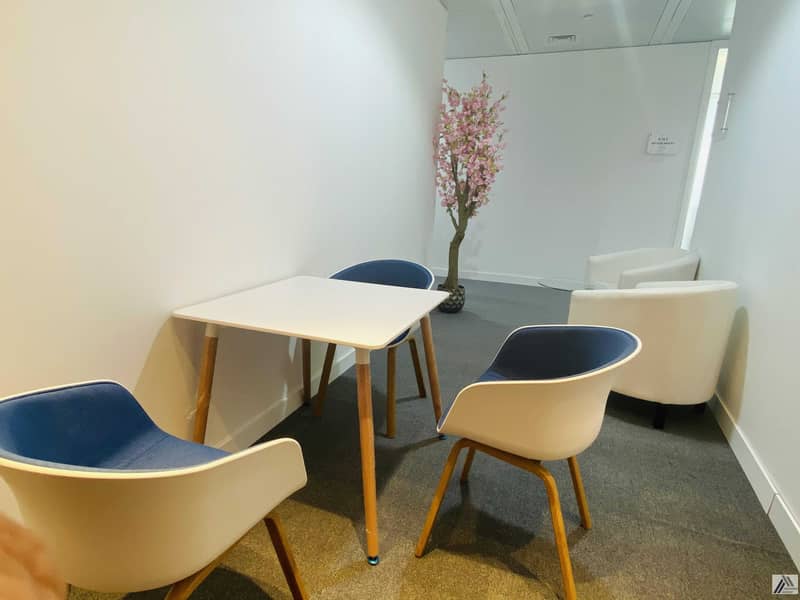 7 Serviced Furnish Office Suitable for 2 Staff / Meeting room facility / Linked with Burjuman Mall