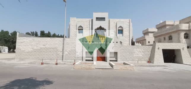 VIP Family Villa W/Huge Underground/3 Kitchen/Amazing Decorated/Elevator/Pool