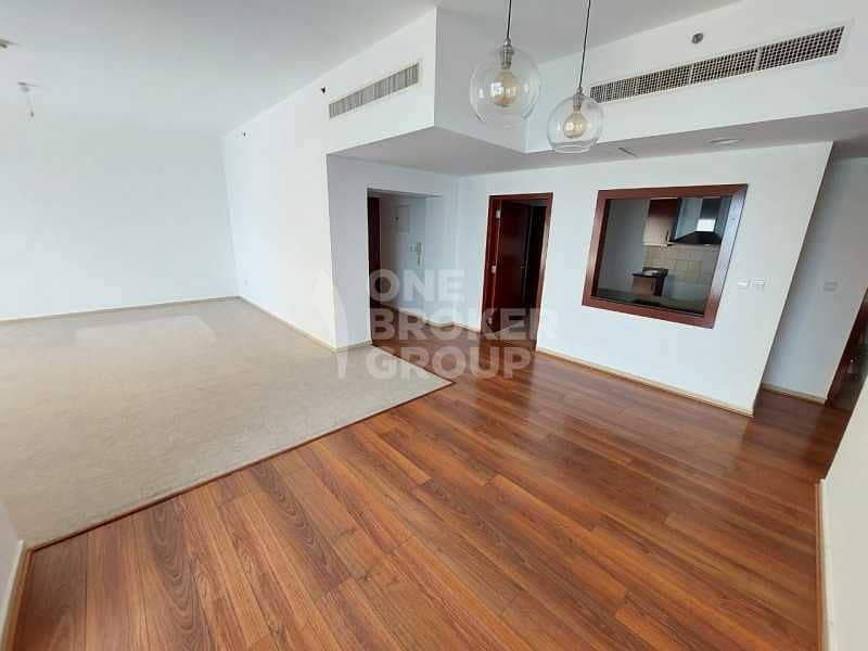 3 Sea View | Upgraded flooring | Vacant