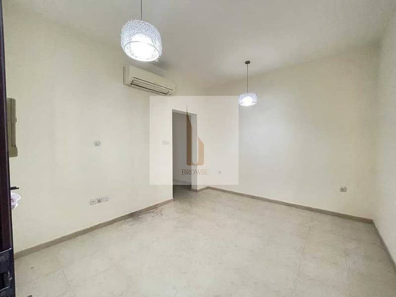 7 MULHAQ WELL LOCATED HUGE LIVING AREA 2 CAR PARK