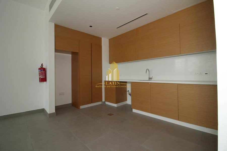 4 Modern Sea view 2 Bedroom + Maid's apartment | Balconies & facilities with availability of parking !