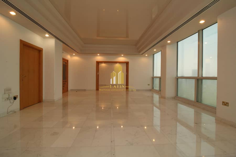 3 Featured location with SEA VIEW 4 bedroom apartment !| Parking & facilities available!