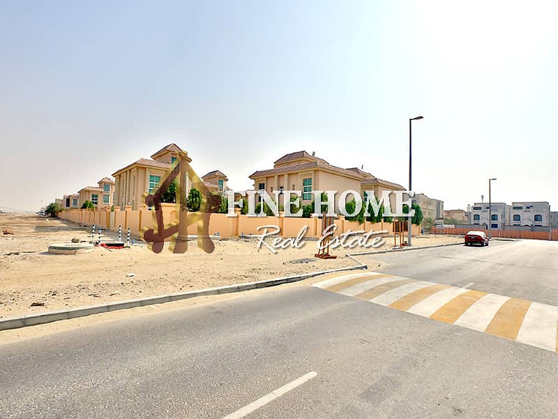 For Sale |5 MBR Villa With Two Majles |large hall