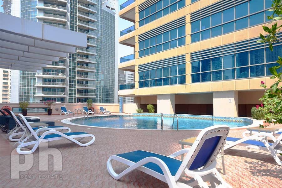 11 Marina View | High Floor | Chiller Free