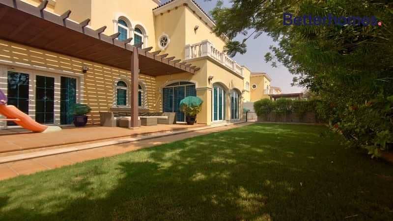 7 Single Row | Private Pool | 5 bed | Unfurnished | Vacant