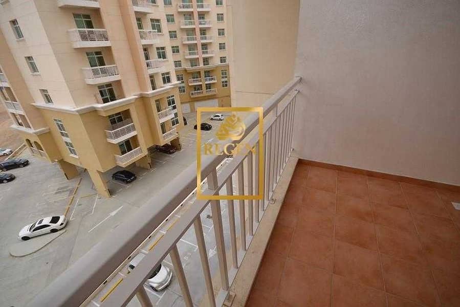 9 One Bedroom Hall Apartment For Rent in Liwan with in Queue Point