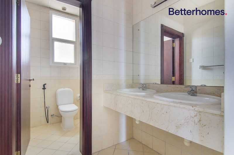 16 Stand Alone | Bright & Spacious | Private Garden