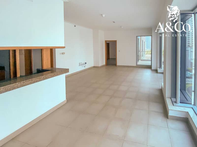 2 Spacious 1 Bed | With 6 Cheques | Aurora