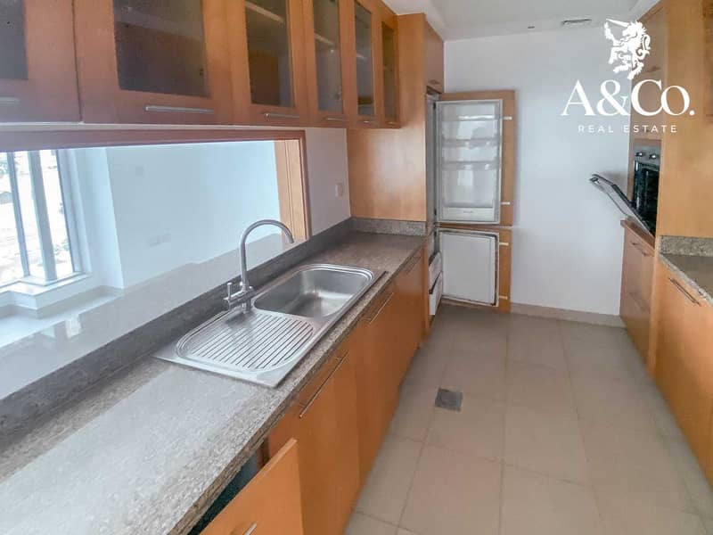 3 Spacious 1 Bed | With 6 Cheques | Aurora