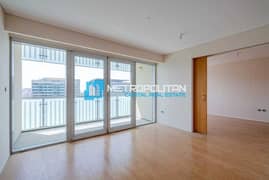 Dazzling Canal View | Balcony | Kitchen Appliances