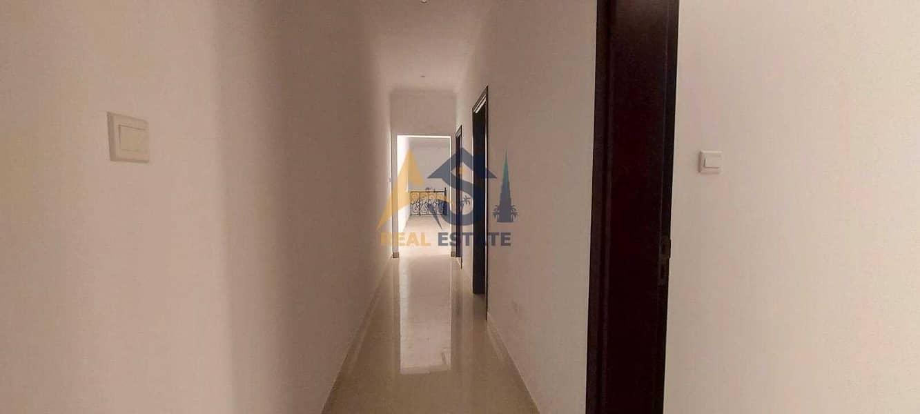 15 Spacious 5 BR+ Maid's Room| Commercial Villa| Prime Location| FoRent
