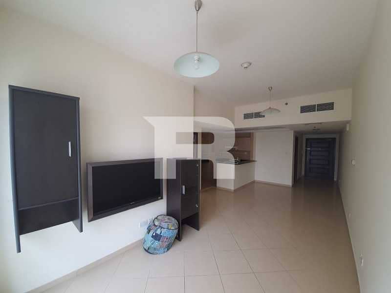 11 Huge Layout |Well Maintained |1 Bedroom