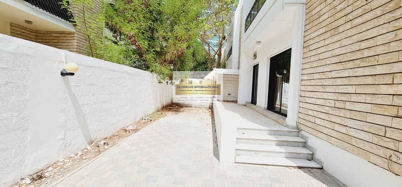 18 Appealing Villa w/ Garden in Khalidiya Corniche