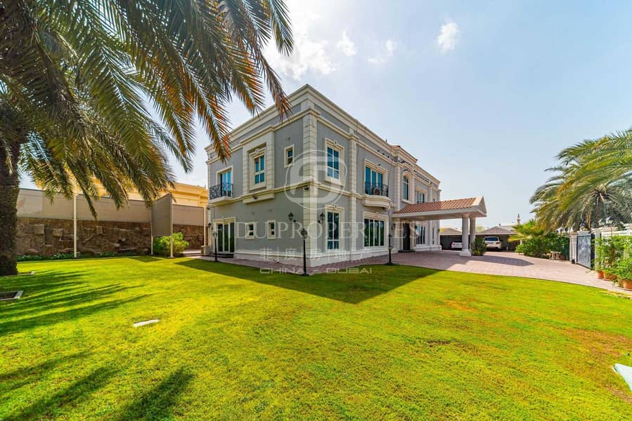 Luxury villa with private pool | Premium location