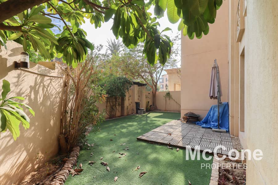 16 Large Private Garden | Spacious | Keys In Hand