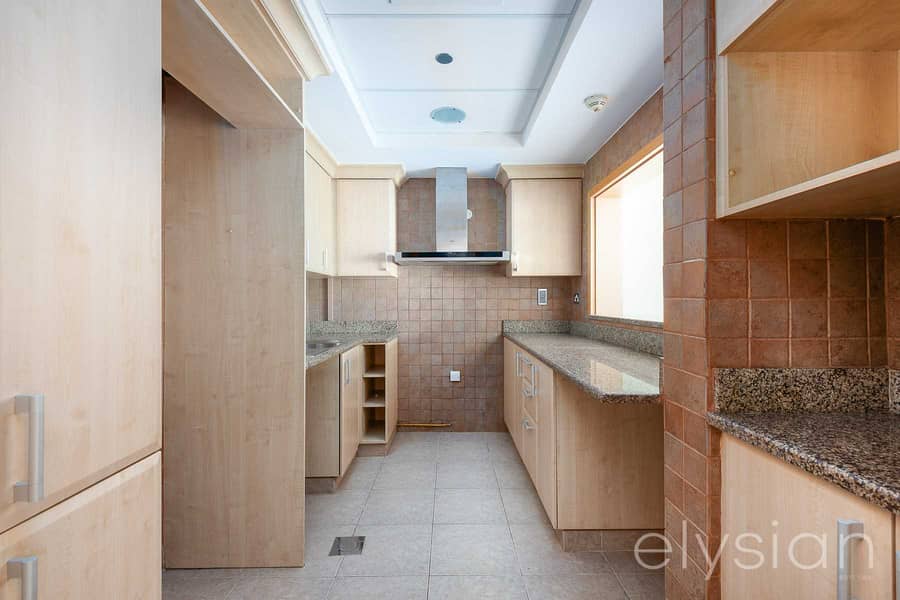 7 4 Chqs | Partial Sea View | Appliances Included