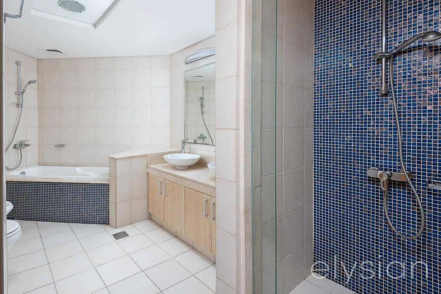 11 4 Chqs | Partial Sea View | Appliances Included
