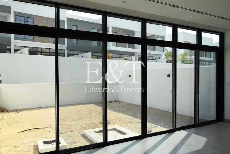 4 Beautiful 4bed+maid townhouse| Jumeirah Luxury Community