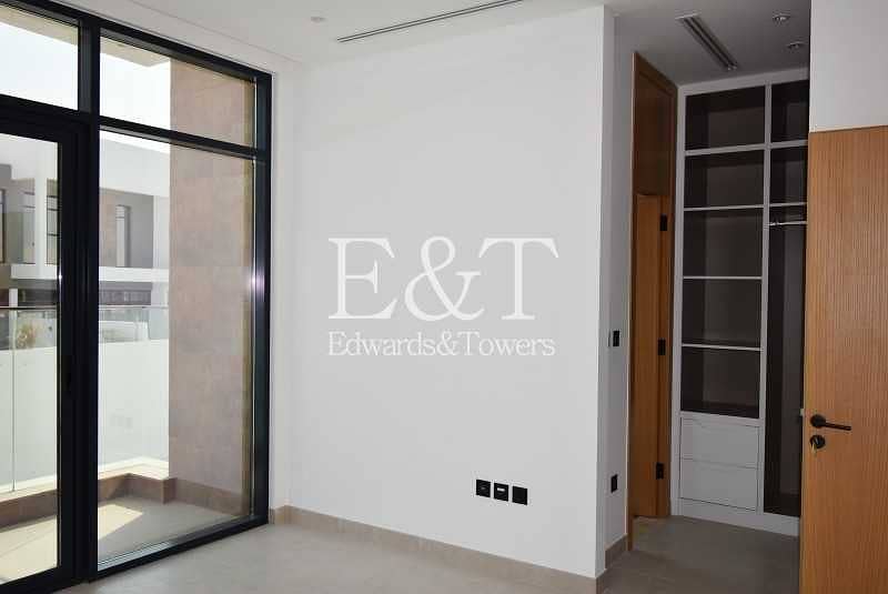 11 Beautiful 4bed+maid townhouse| Jumeirah Luxury Community