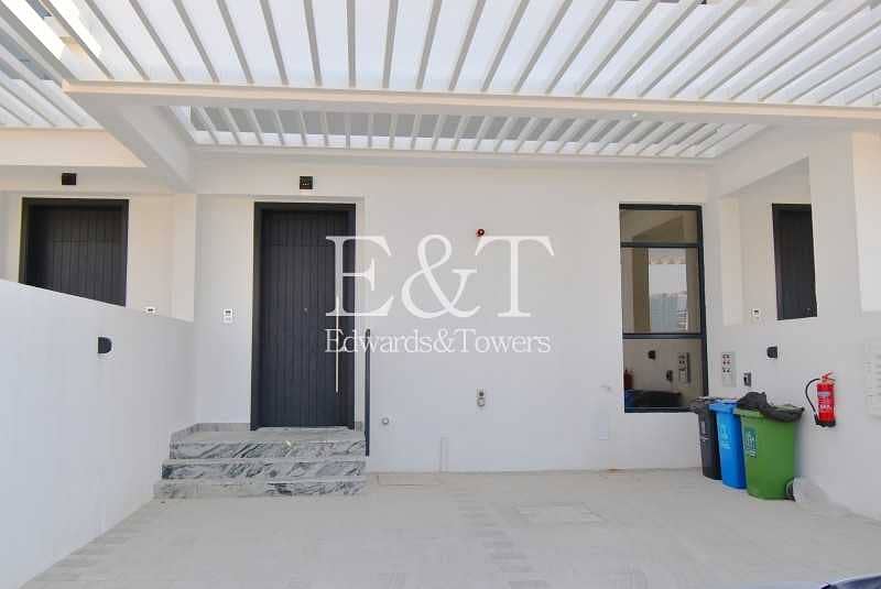 2 Stylish design| Smart home 4 bed + maid townhouse