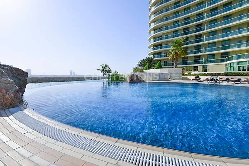 Luxurious Tower & Spacious Apartment with all Facilities Luxurious Tower & Spacious Apartment with all Facilities