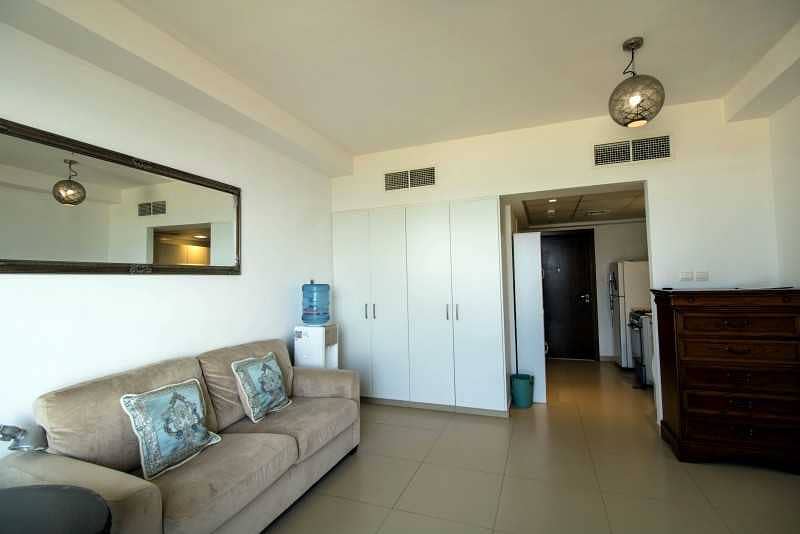 10 Amazing Sea View - Modern Fully Furnished Studio Apartment