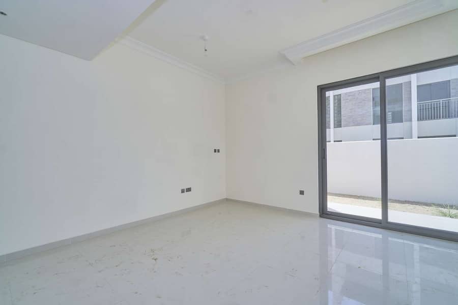 4 Luxurious and Spacious Family Home