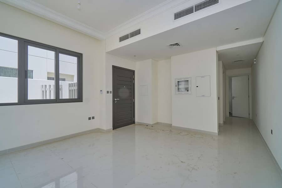 5 Luxurious and Spacious Family Home
