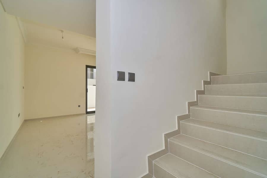 12 Luxurious and Spacious Family Home
