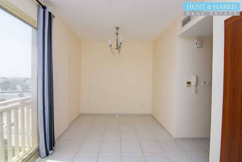 10 Great Community - Spacious Studio -  Great Investment