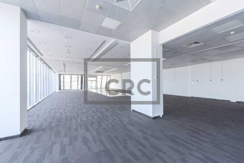 4 Fitted | Open plan | Parking